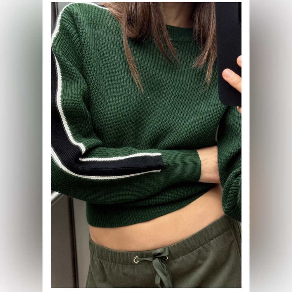 NWOT Zara crewneck Green Sweater